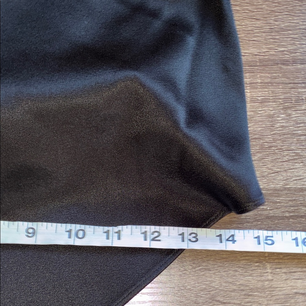 EUC Alice + Olivia XS Black FRENCHIE HANDKERCHIEF HALTER TOP - Picture 8 of 12